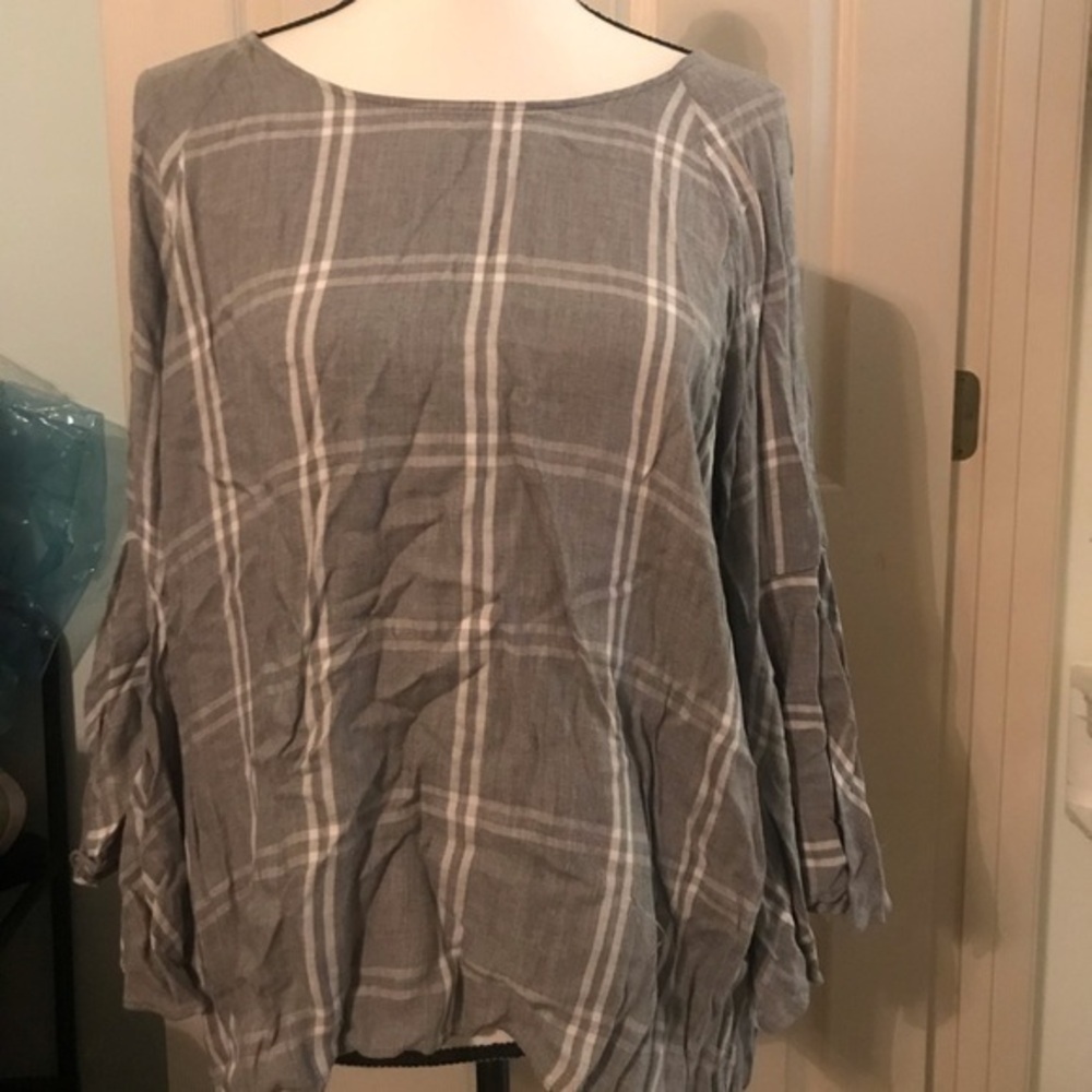 Extra large Lauren Conrad shirt​